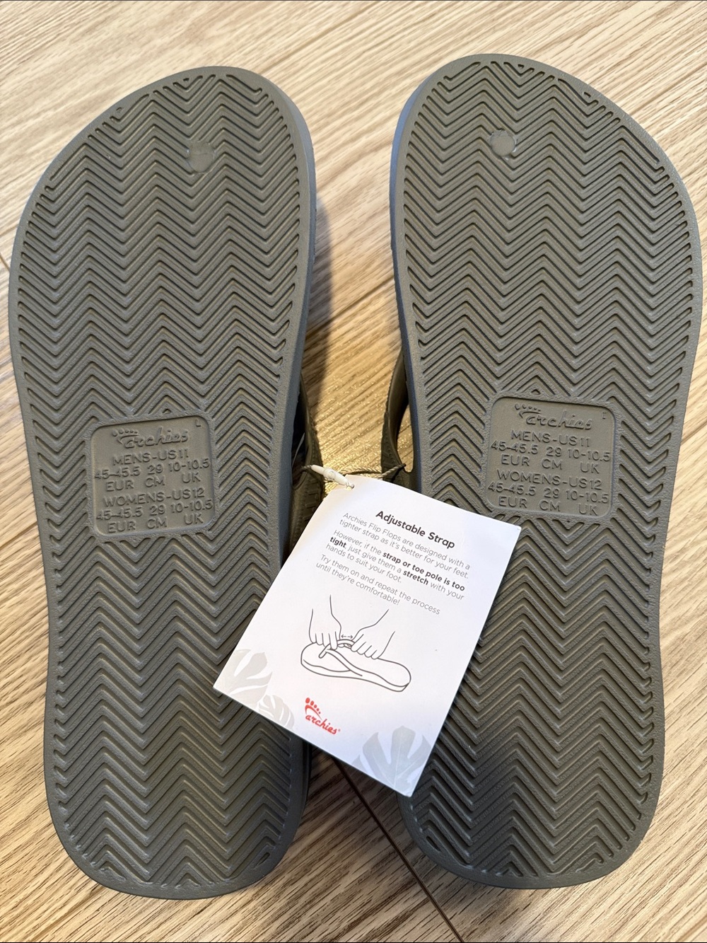 NWT Archies Flip Flops - Picture 4 of 4